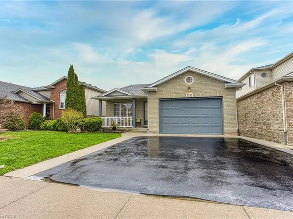 7192 Kelly Dr, Niagara Falls, ON L2H 3K1