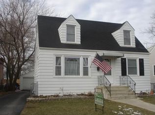 10708 S Whipple St, Chicago, IL