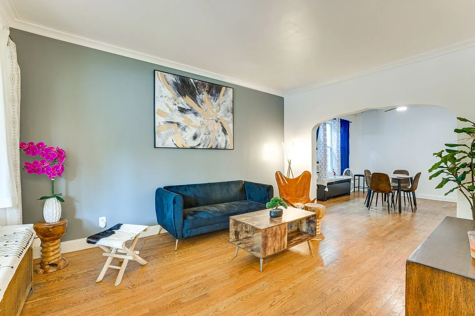 2 bed, 1.0 bath, 1603 sqft, $1,935 — Photo 2