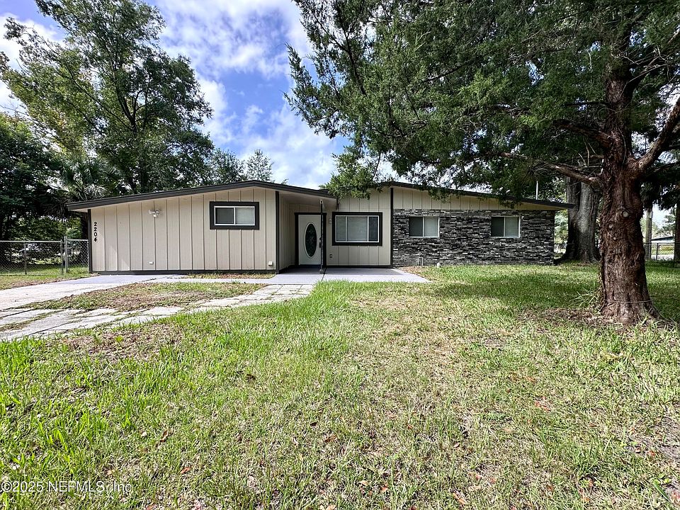 1st image of 2204 BURPEE Drive