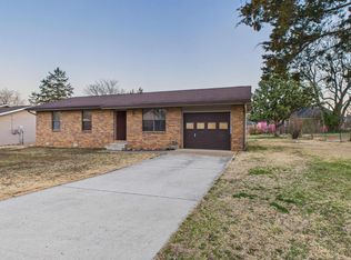 381 Town Park Dr, Mountain Home, AR 72653