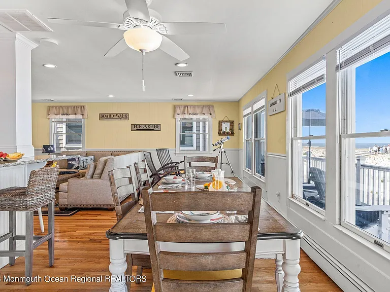 1404 Oceanfront #UPPER — Photo 21