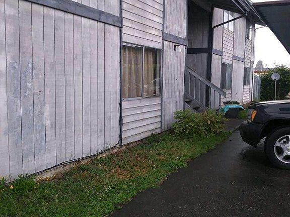 4th image of 828 72nd St E