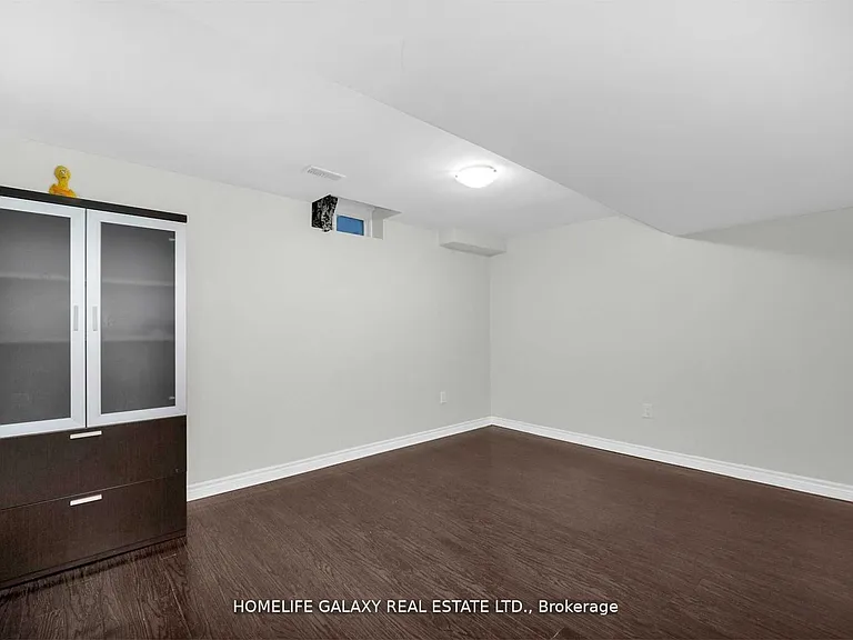 19 Warburton Dr #BSMNT — Photo 14