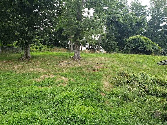 2nd image of 2708 Norwood Ave