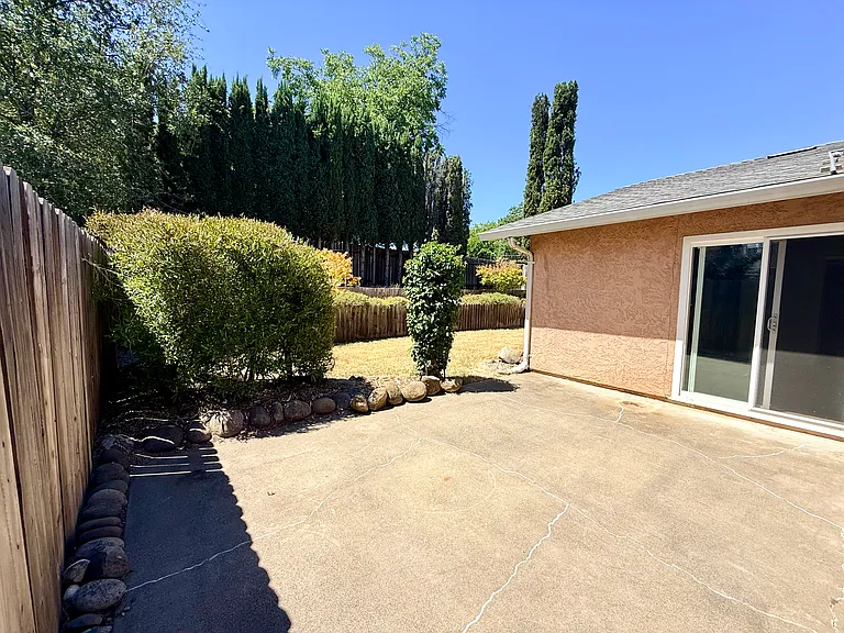 1008 Linier Ct — Photo 13