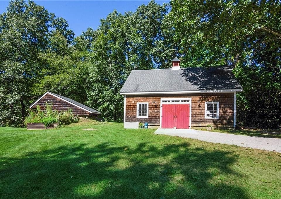 809 Pound Hill Rd, North Smithfield, RI 02896 Zillow
