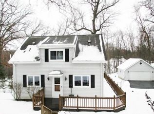 3426 Ridge Dr, Hartland, WI 53029