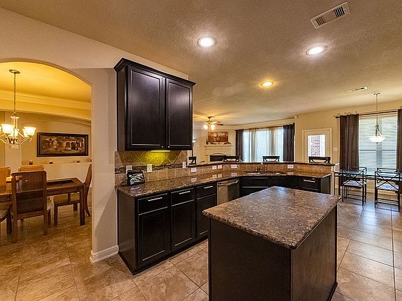 3rd image of 18714 Bene Vista Dr