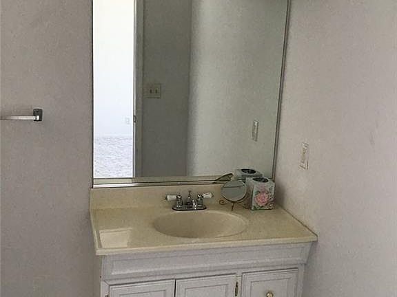 5th image of 1621 River Gardens Dr