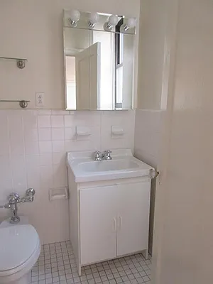 Rented by (Legacy) NY Quality Living Uptown | media 16