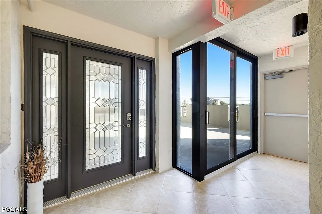 3 bed, 2.0 bath, 2100 sqft, $15,000 — Photo 4