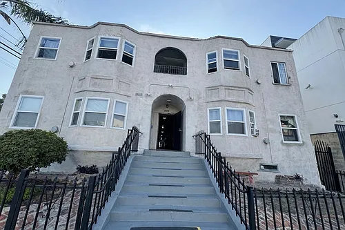 556 N Oxford Ave #108 Photo 1