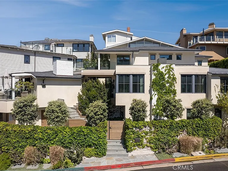 27 Emerald Bay — Photo 3
