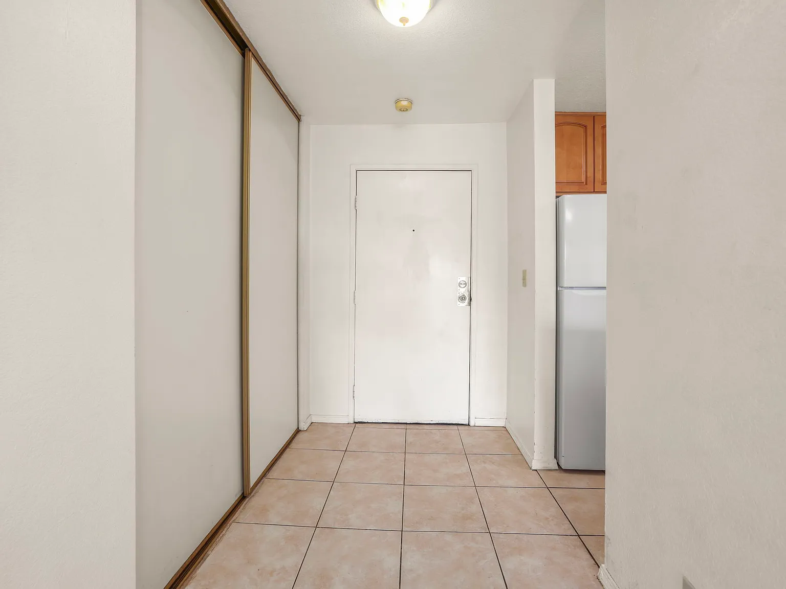 1 bed, 741 sqft, $1,950 — Photo 2