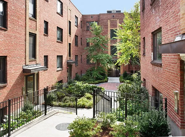 Harvard Terrace — Photo 1