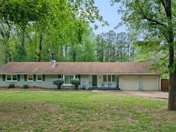 237 Park Ave, Killen, AL 35645