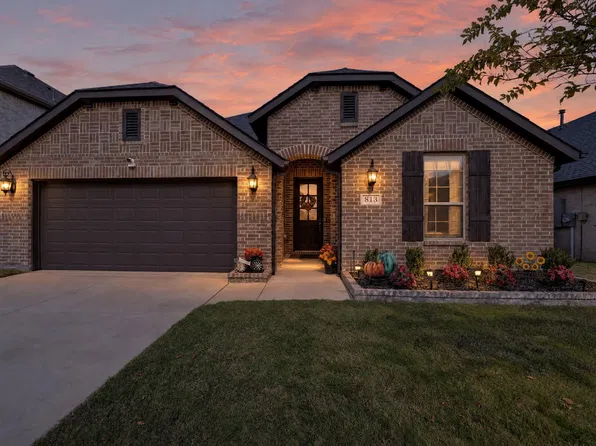 813 Mildren Ln, Fate, TX 75087