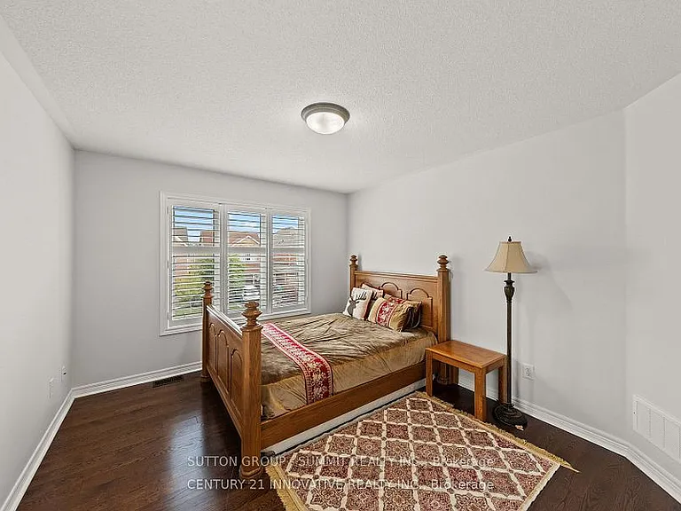 3265 Cabano Cres N — Photo 10