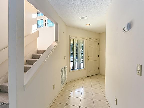 005_Foyer