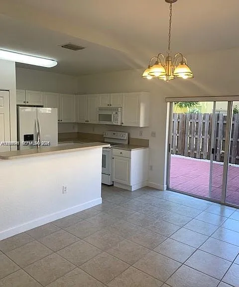 3355 NE 13th Circle Dr #10828 — Photo 3