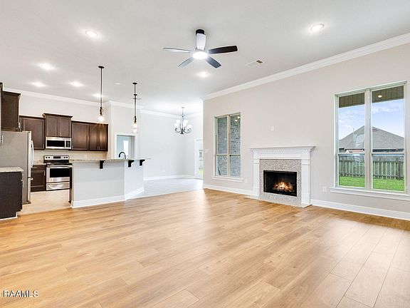 2nd image of 404 Meadowland Dr