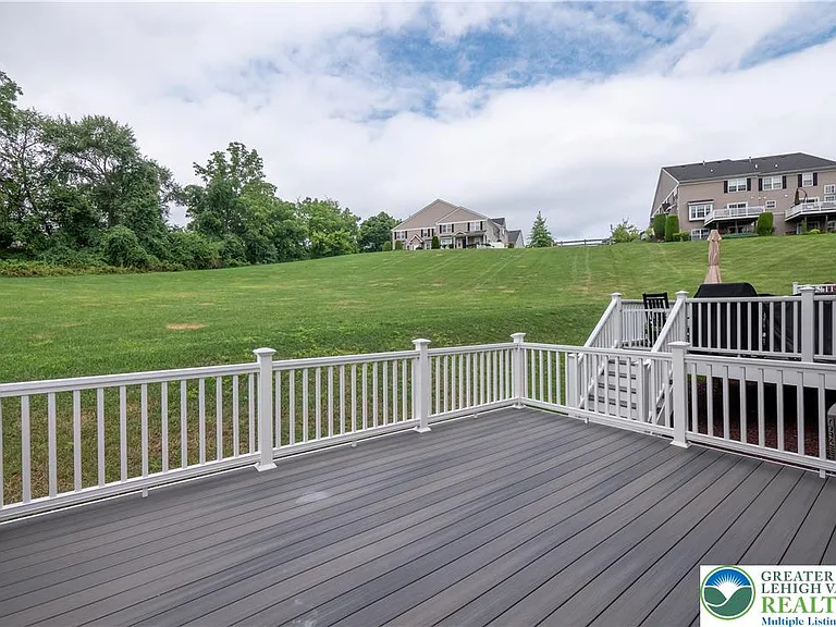 4207 Yorktown Rd — Photo 10