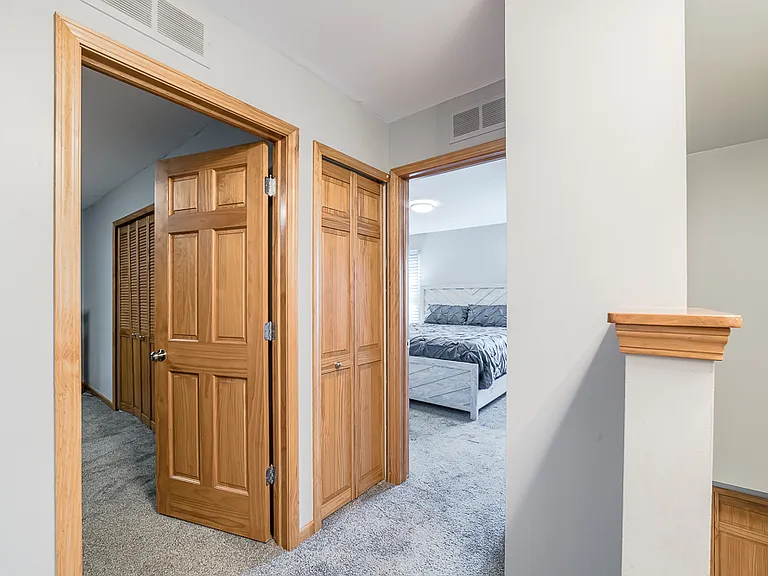 1034 Parkway Dr — Photo 5
