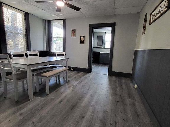 3rd image of 641 Bell St