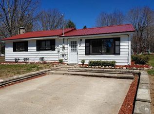 1608 N Crooked Lake Dr, Lake, MI 48632