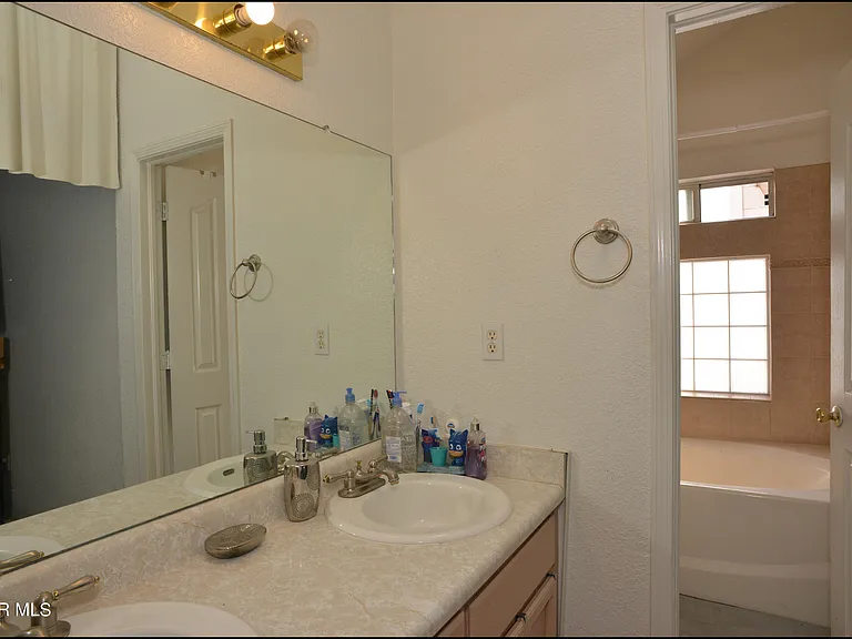 7528 Luz De Lumbre Ave — Photo 21