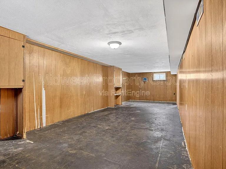 10027 Lilac Ave — Photo 15