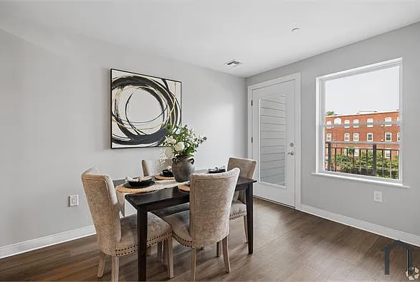 351 Chestnut St — Photo 3