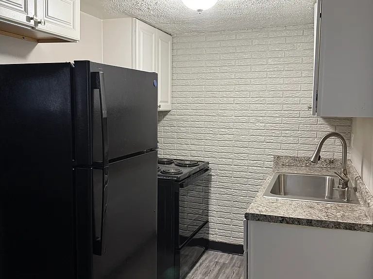 Hidden Oaks Apartments — Photo 3