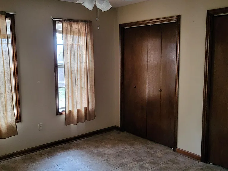 611 Kem St — Photo 10