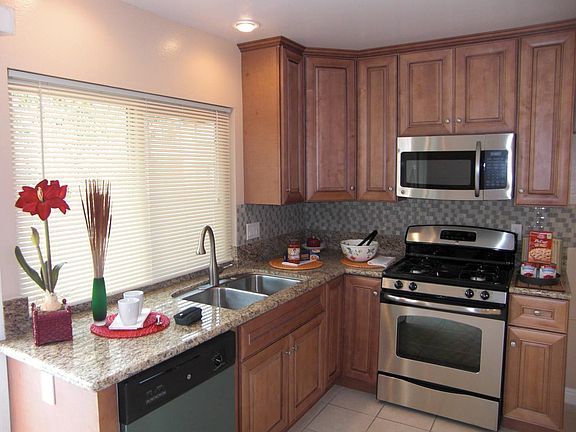 4th image of 1720 N Willow Woods Dr