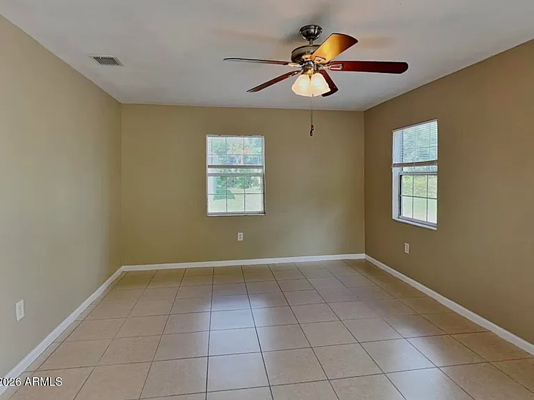 8907 W Roma Ave — Photo 4