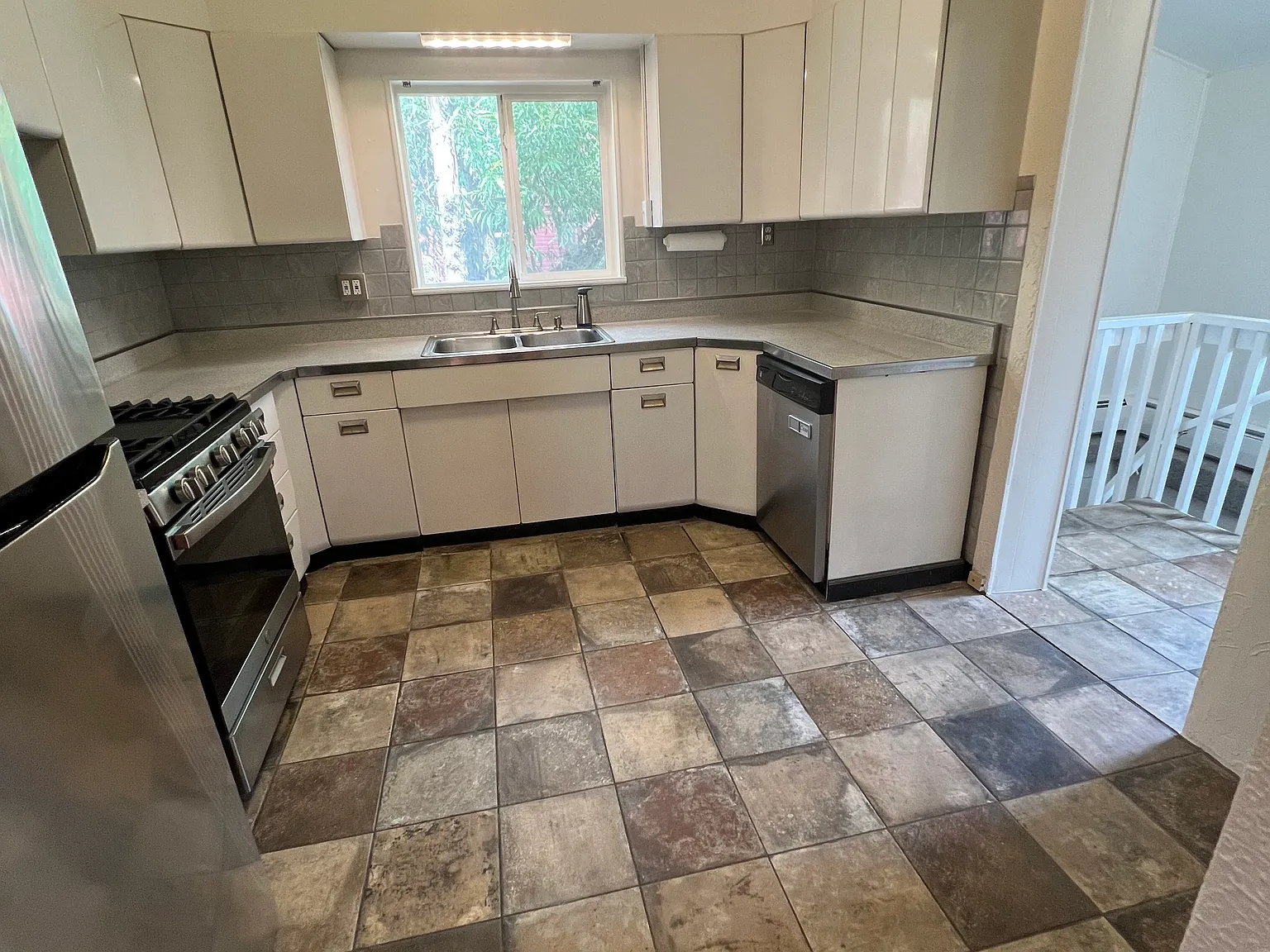 2 bed, 951 sqft, $2,800 — Photo 4