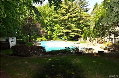 4th image of 41 Rockford Dr
