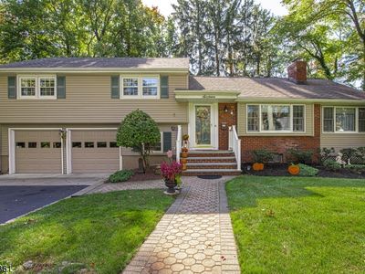 16 Maple Ct, Waldwick, NJ, 07463