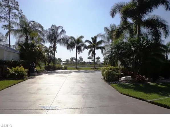 3034 E Riverbend Resort Blvd, Labelle, FL 33935