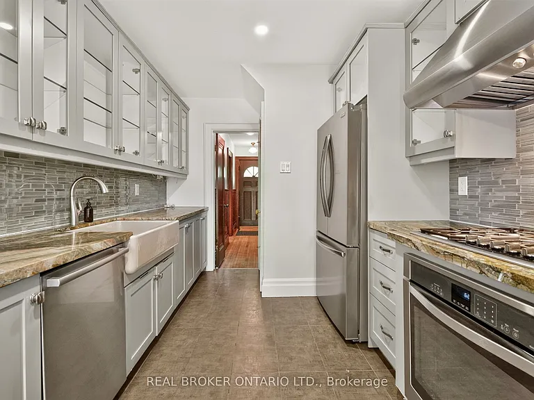 14 Mortimer Ave — Photo 13