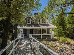 23697 Hillside Dr, Crestline, CA 92325