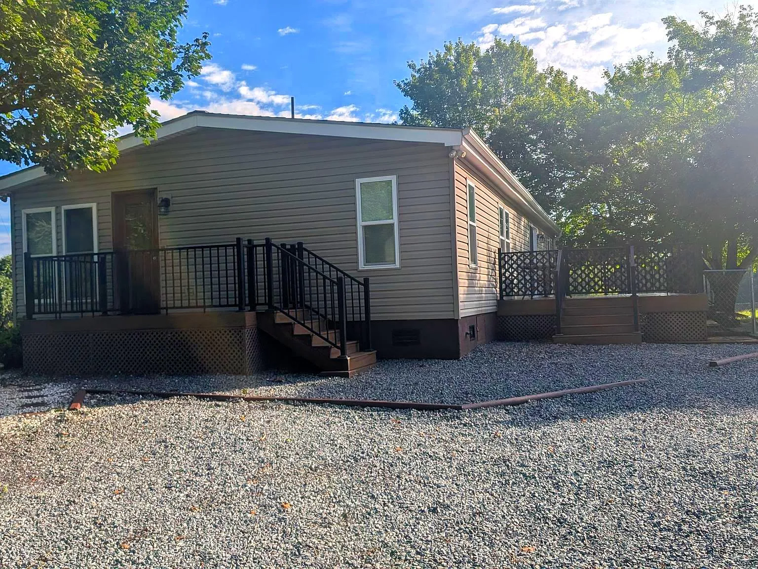 3 bed, 1568 sqft, $2,100 — Photo 3