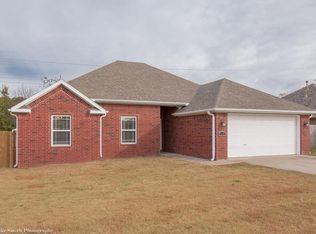 233 Brandons Loop, Springdale, AR 72762