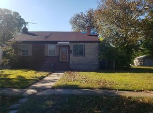 10043 Diamond Dr, Saint Louis, MO