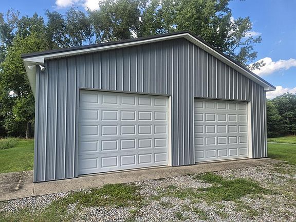 3rd image of 555 Buffalo Heights Rd