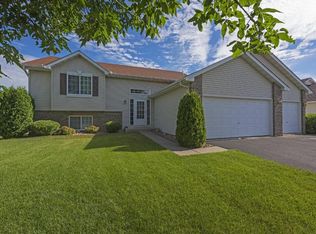 2523 Thrush St, Shakopee, MN 55379