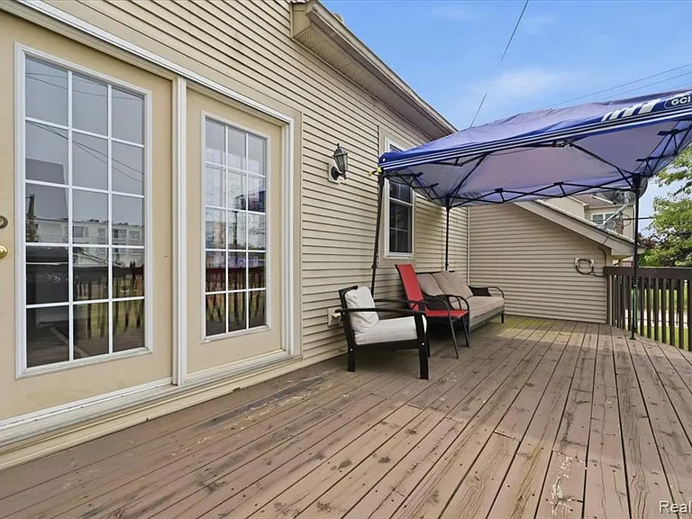 1765 Townsend St — Photo 29