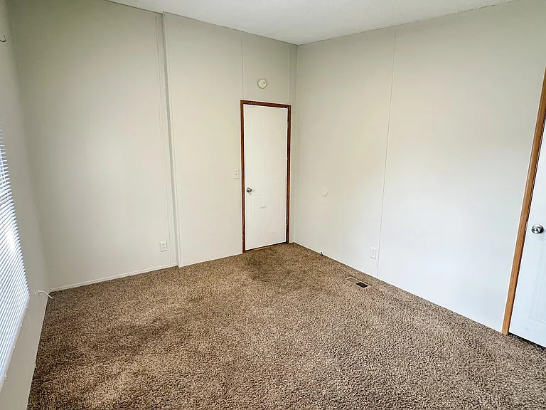 16487 Brittany Way — Photo 30
